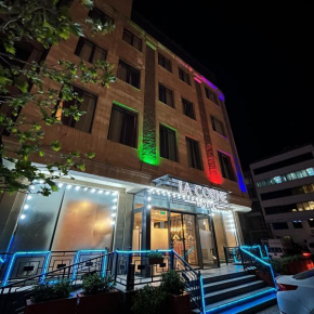 La Corne Hotel